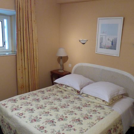 Hotel L'Olivier - Piscine & Parking Κάννες Εξωτερικό φωτογραφία