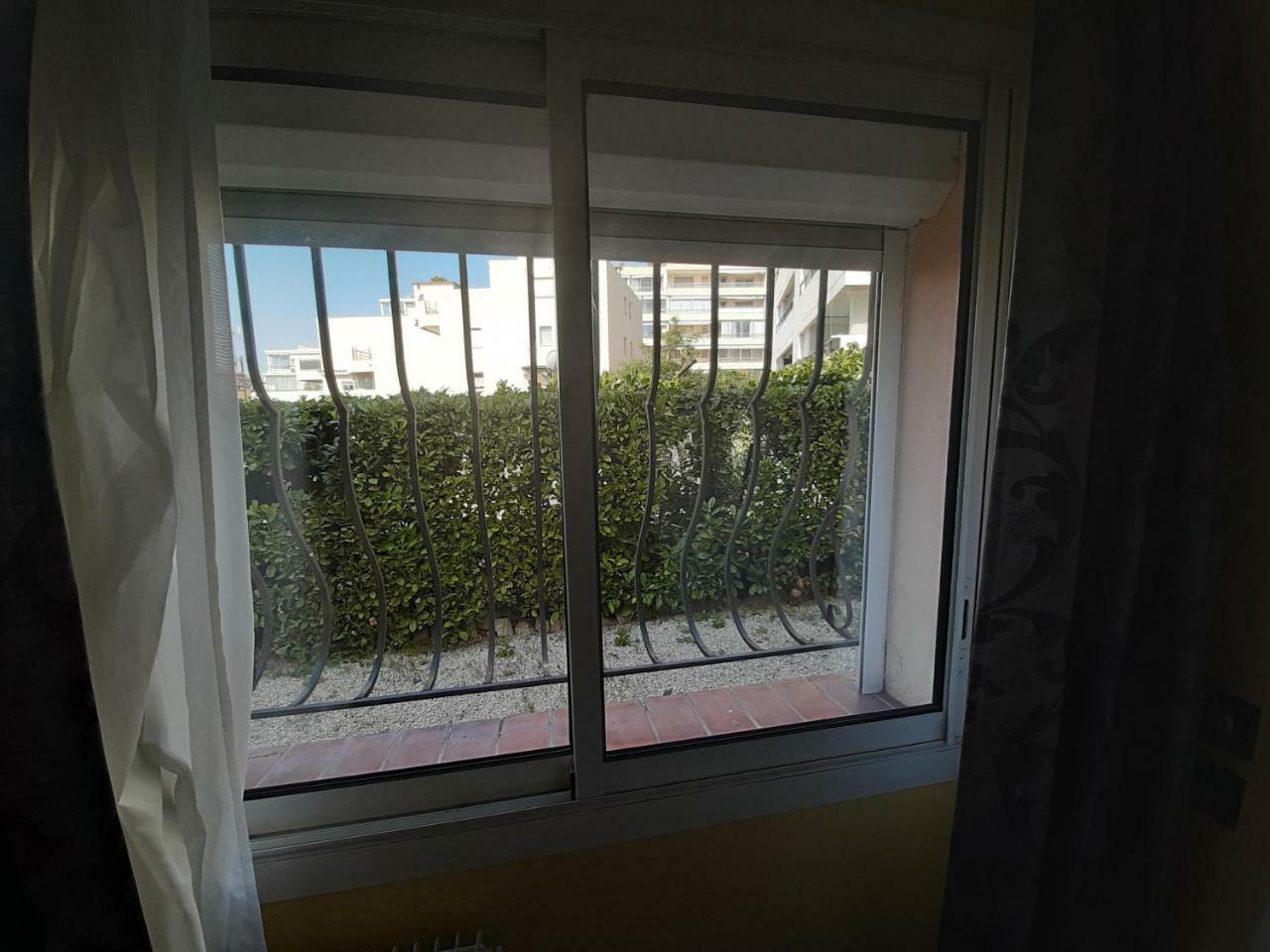 Hotel L'Olivier - Piscine & Parking Κάννες Εξωτερικό φωτογραφία