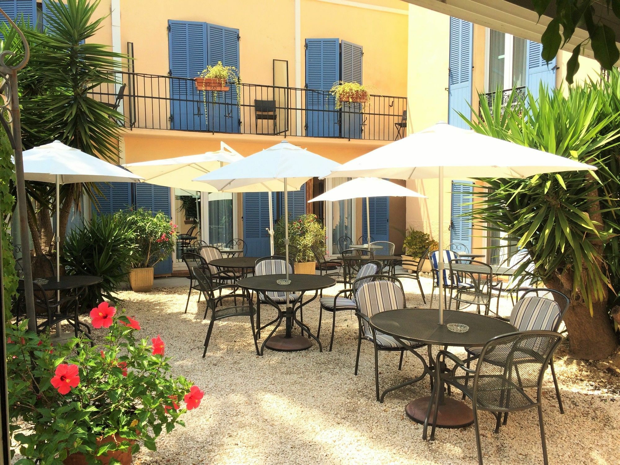 Hotel L'Olivier - Piscine & Parking Κάννες Εξωτερικό φωτογραφία