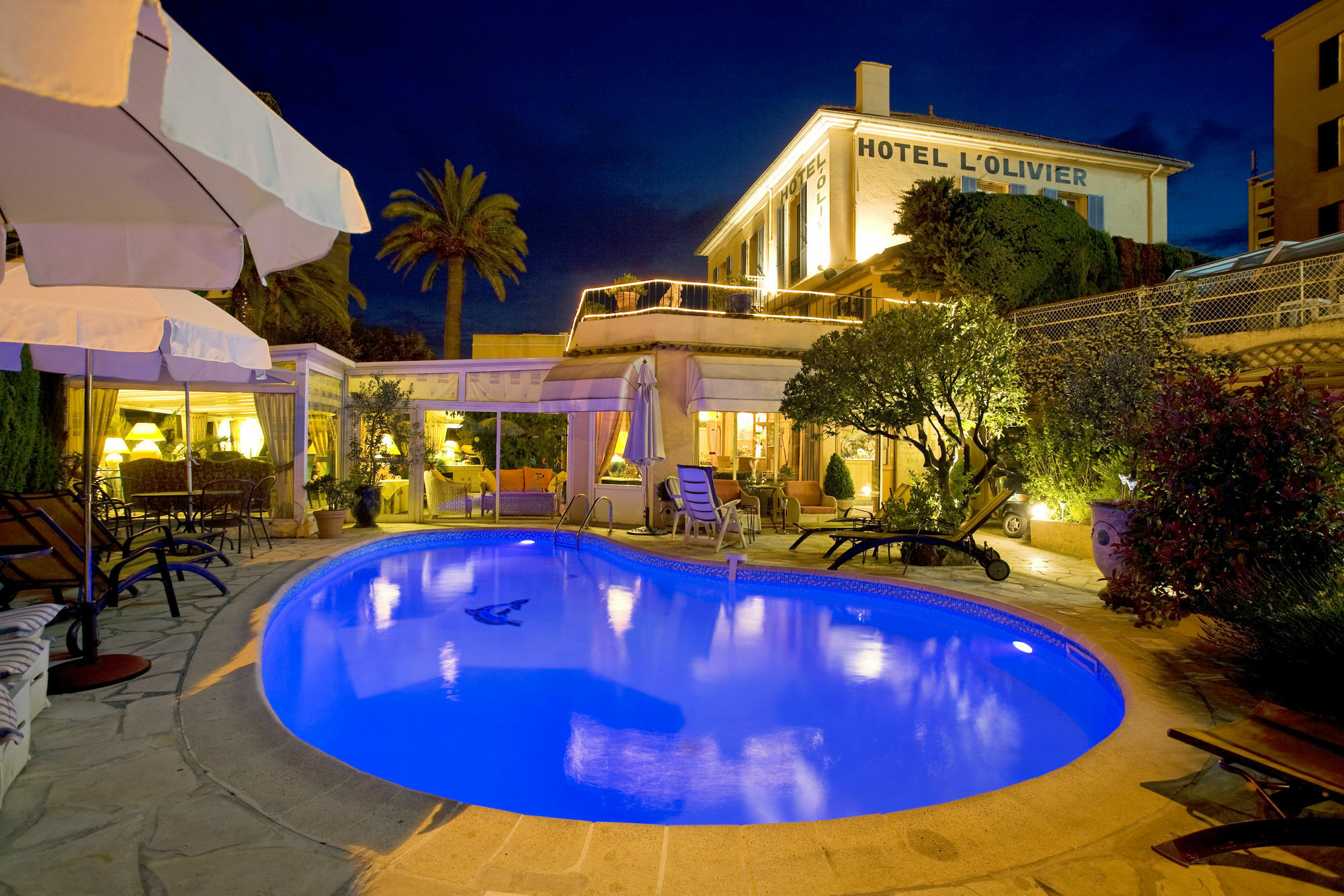 Hotel L'Olivier - Piscine & Parking Κάννες Εξωτερικό φωτογραφία