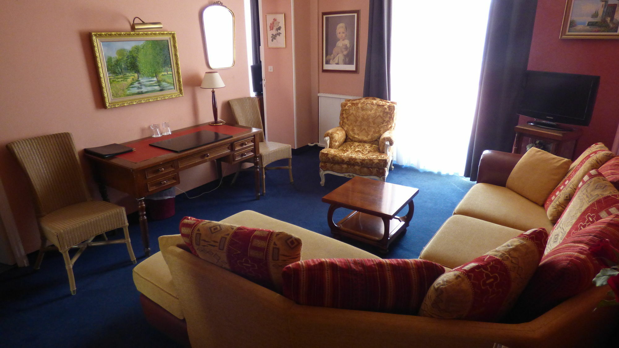 Hotel L'Olivier - Piscine & Parking Κάννες Εξωτερικό φωτογραφία