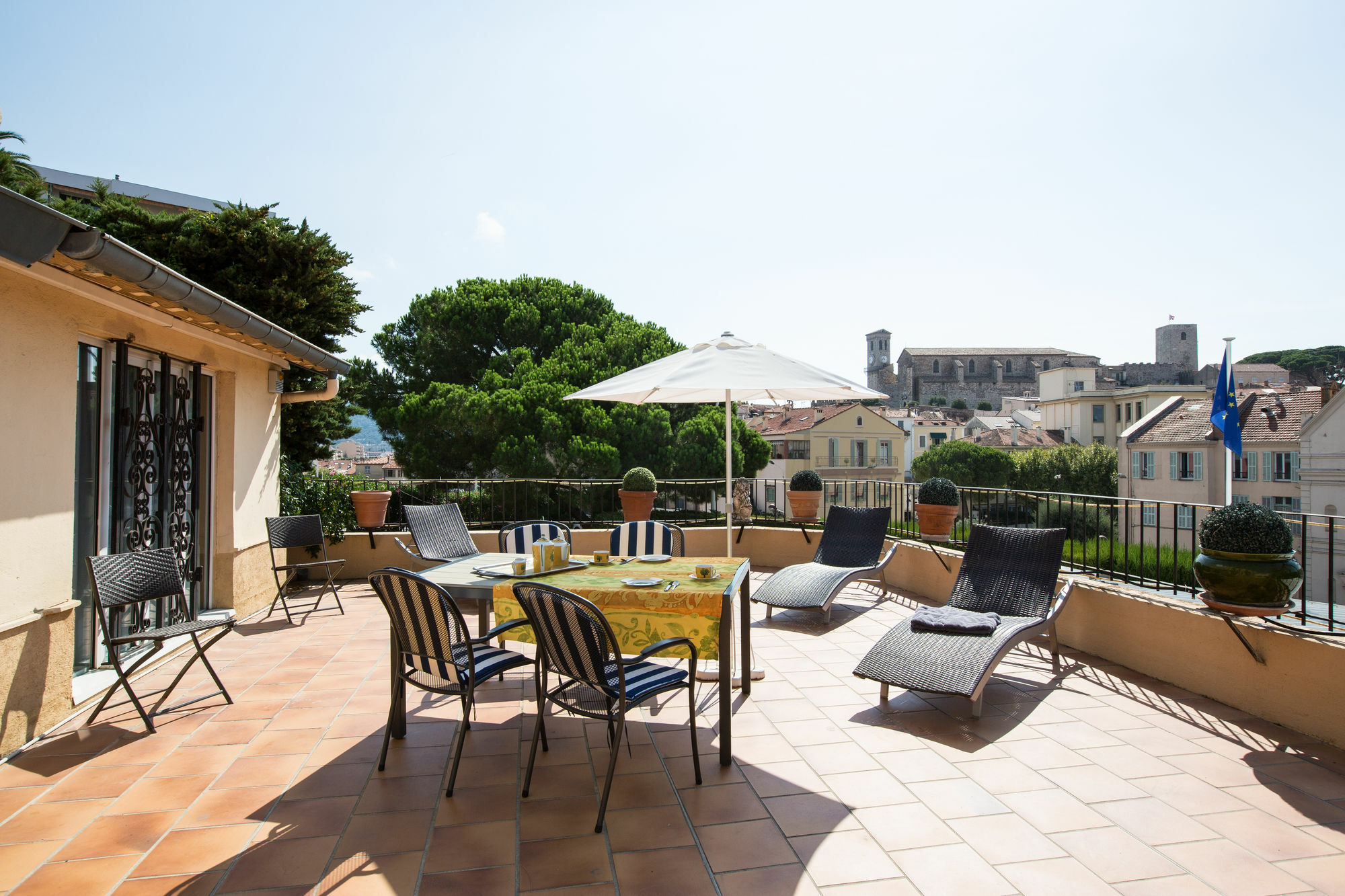 Hotel L'Olivier - Piscine & Parking Κάννες Εξωτερικό φωτογραφία