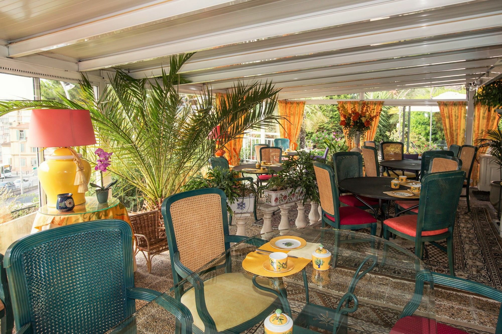 Hotel L'Olivier - Piscine & Parking Κάννες Εξωτερικό φωτογραφία